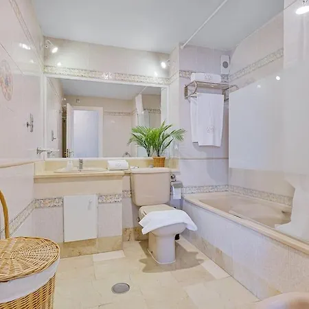 Luxury Apt. Mijas Golf - Pool, Sauna & Jacuzzi Apartment Fuengirola
