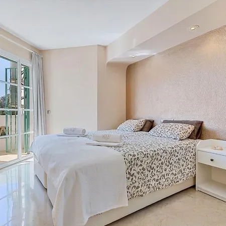 Luxury Apt. Mijas Golf - Pool, Sauna & Jacuzzi *