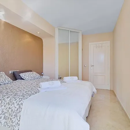 Luxury Apt. Mijas Golf - Pool, Sauna & Jacuzzi *